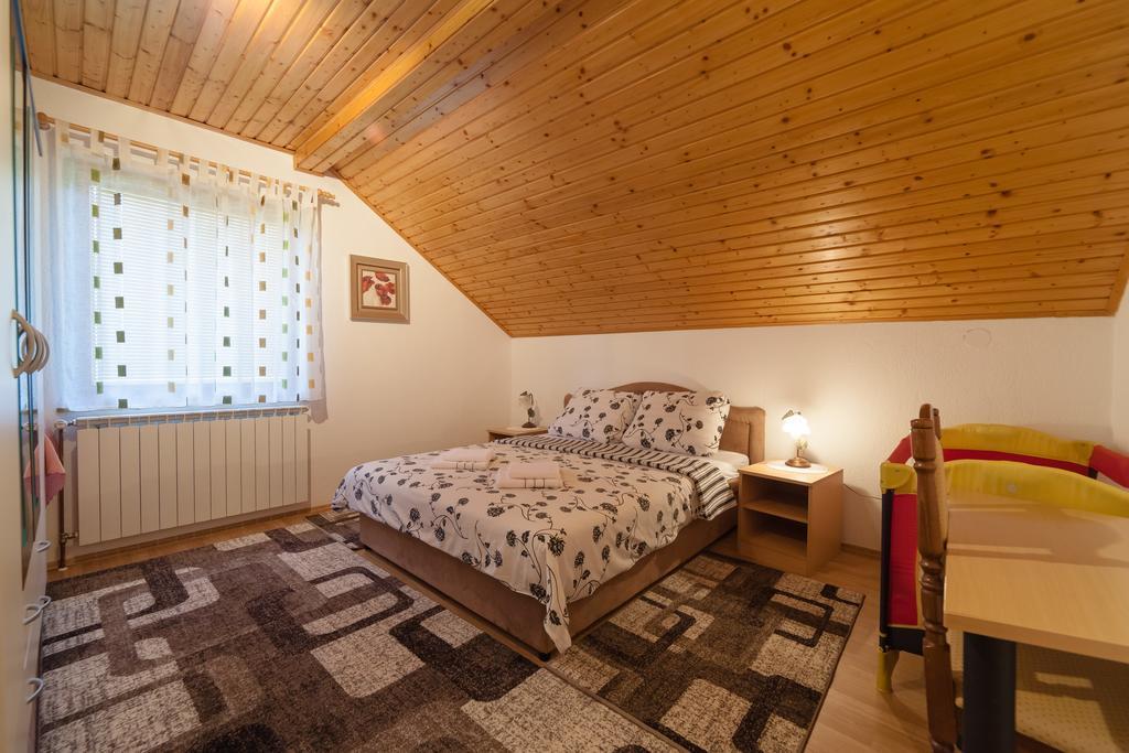 Apartment Luketic Slunj Exterior photo