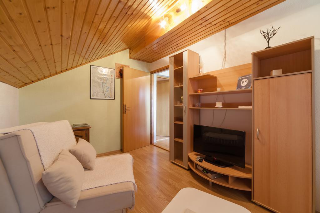 Apartment Luketic Slunj Exterior photo